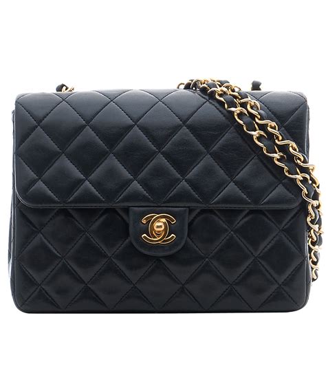 chanel quilted shoulder bag